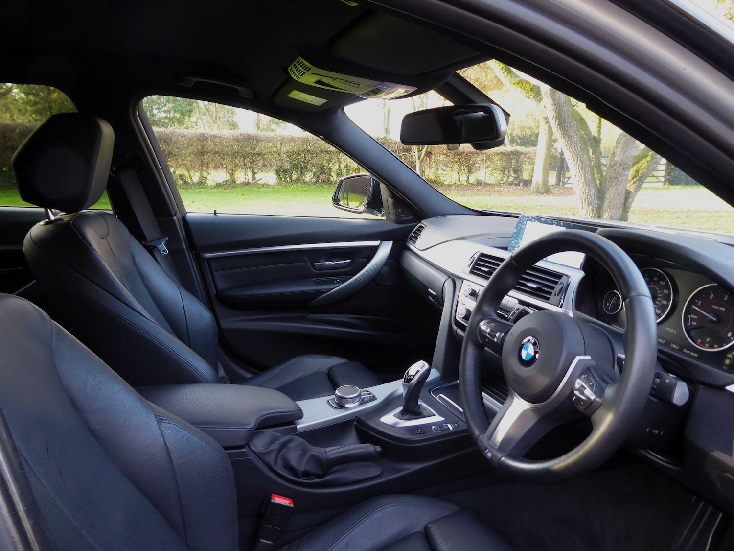 Used BMW 3 Series 2018 for sale - 77253843: Photo 2