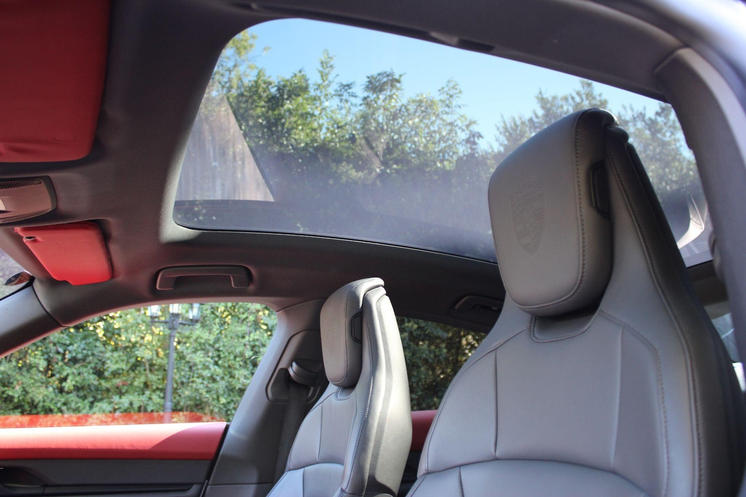 Used Porsche Taycan for sale - 77254039: Photo 2