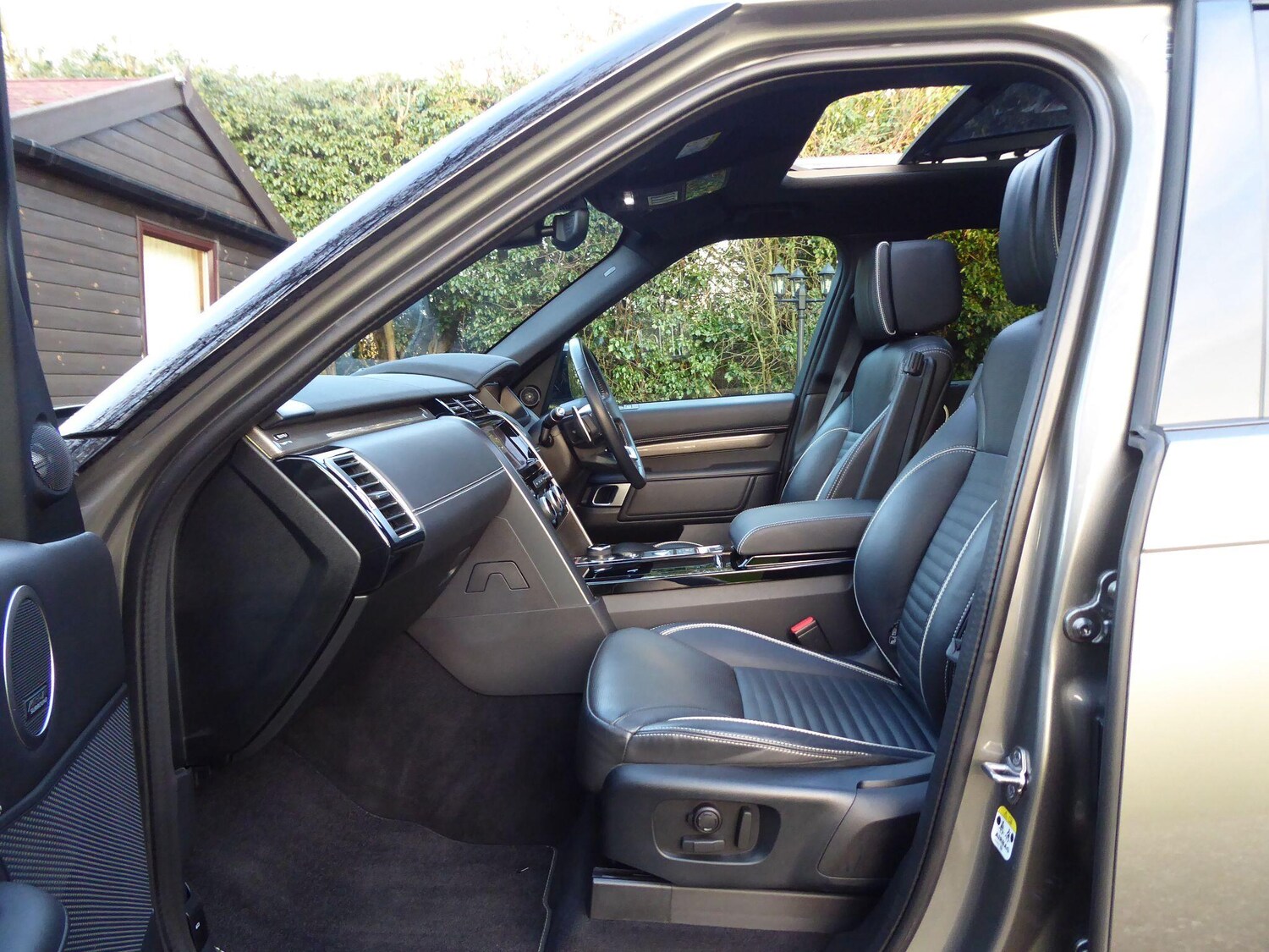 Used Land Rover Discovery 2020 for sale - 77359999: Photo 12