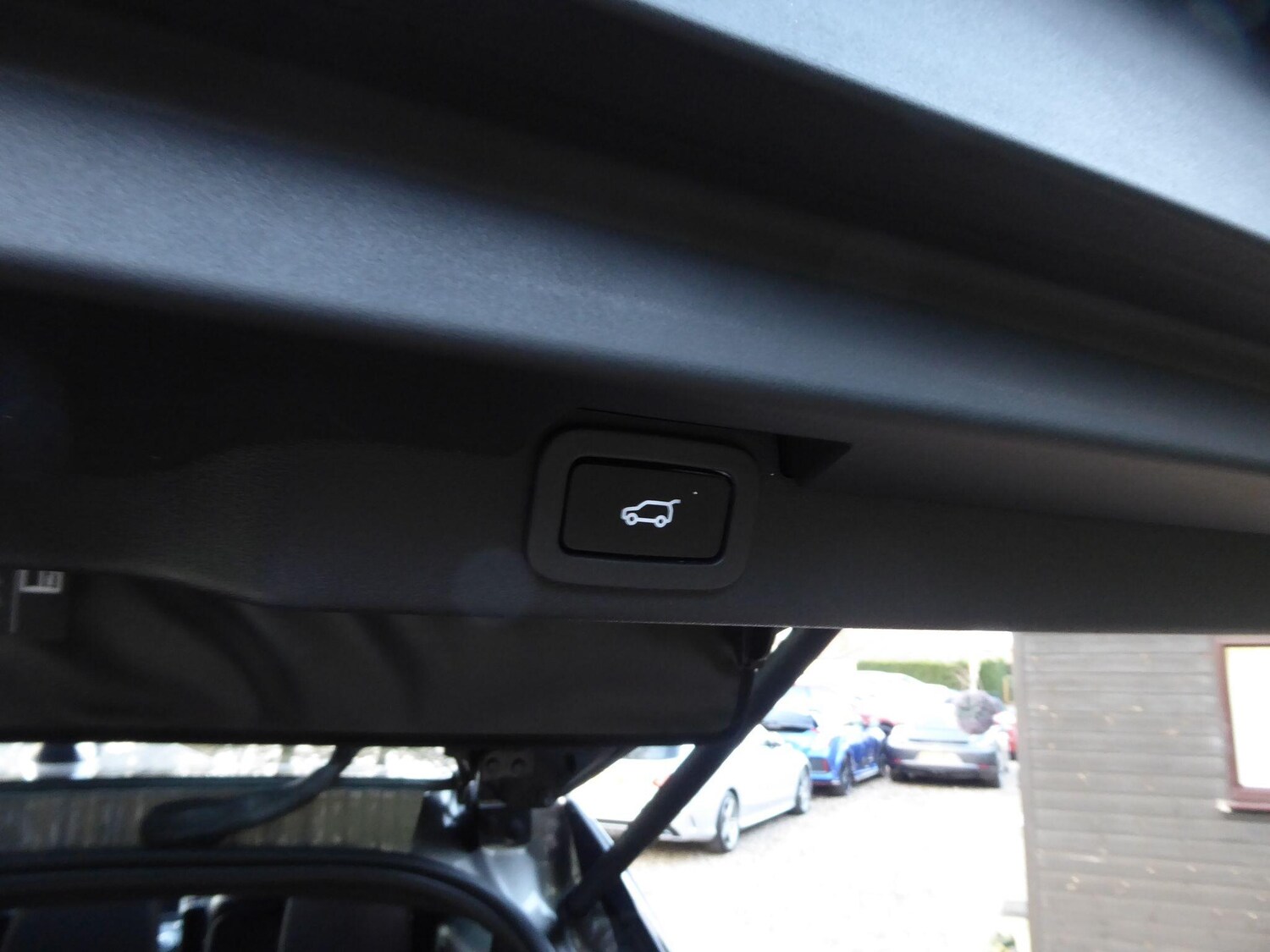 Used Land Rover Discovery 2020 for sale - 77359999: Photo 32