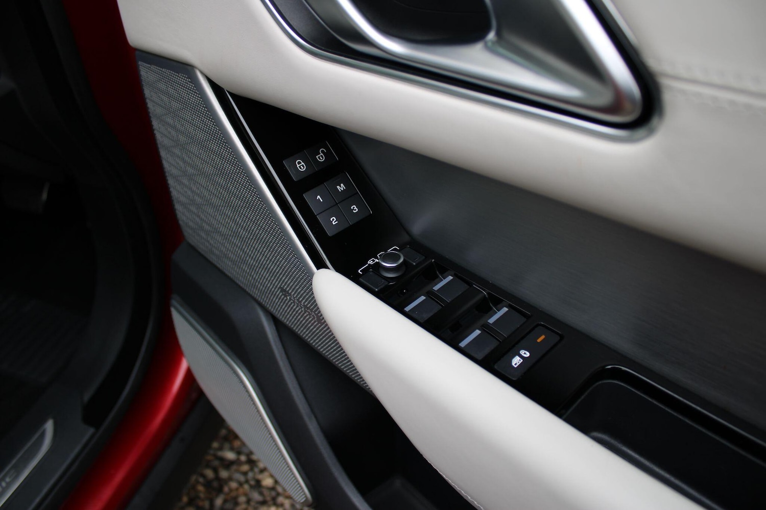 Used Land Rover Range Rover Velar 2019 for sale - 77253593: Photo 31