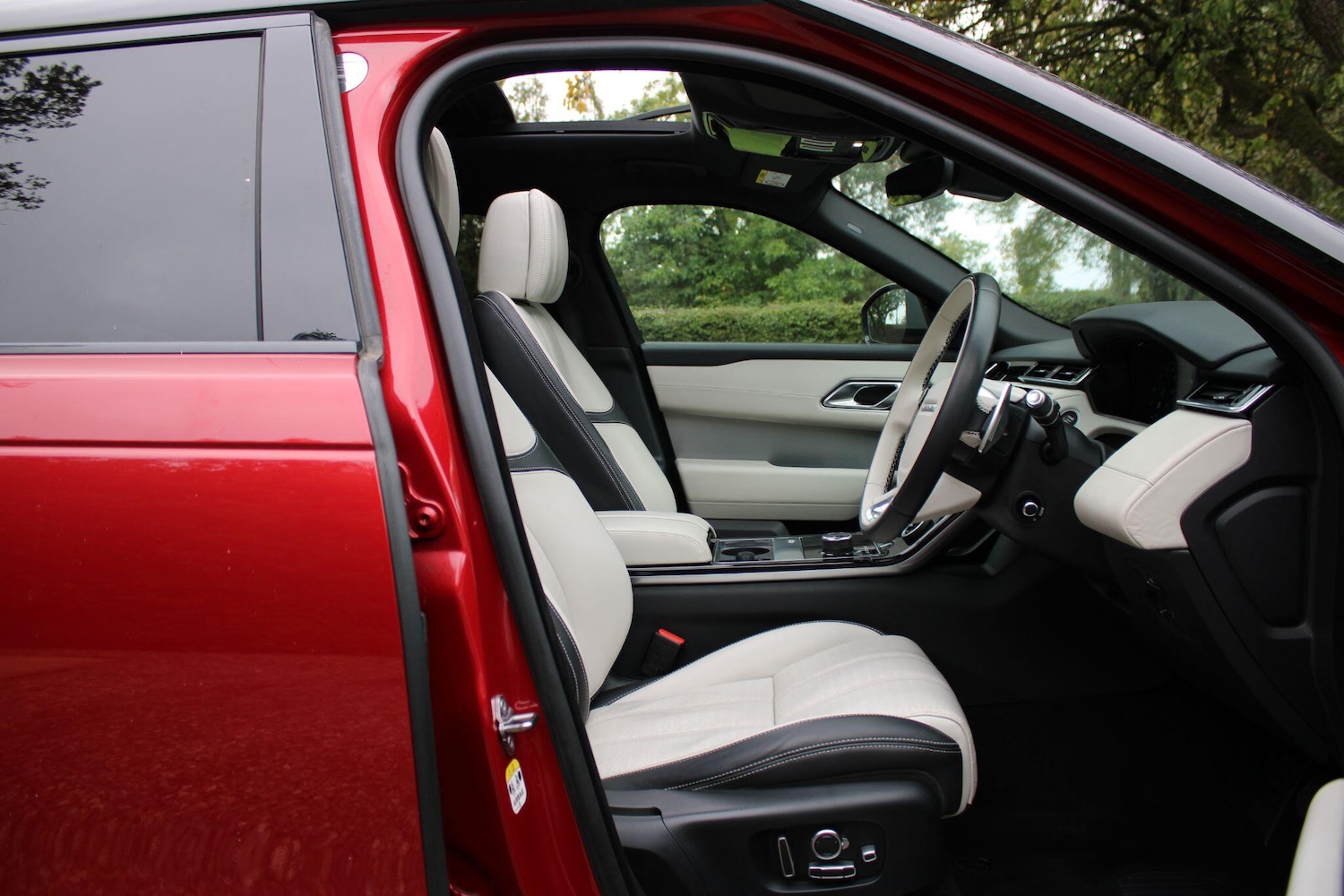 Used Land Rover Range Rover Velar 2019 for sale - 77253593: Photo 7