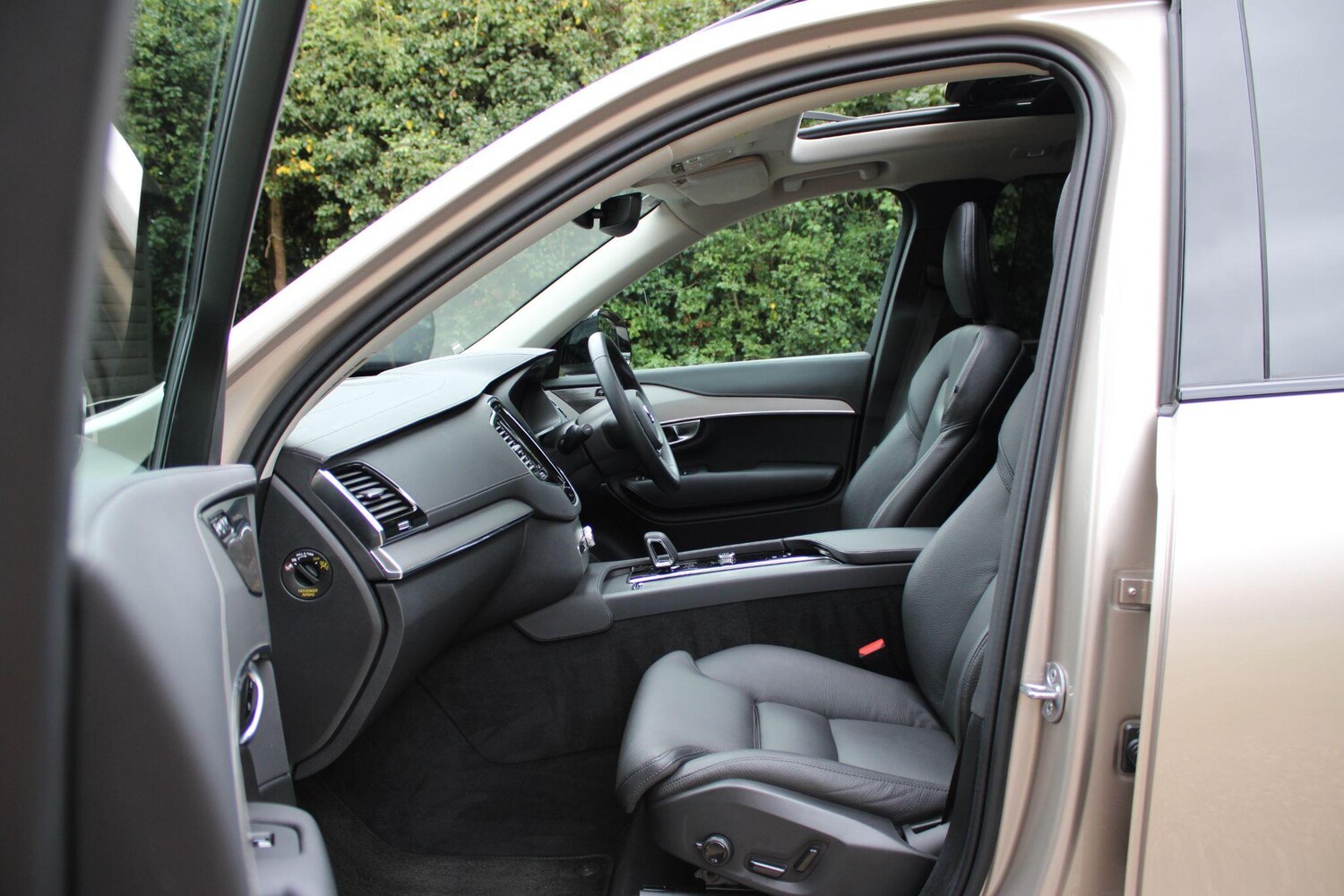 Used Volvo XC90 2023 for sale - 77255538: Photo 17