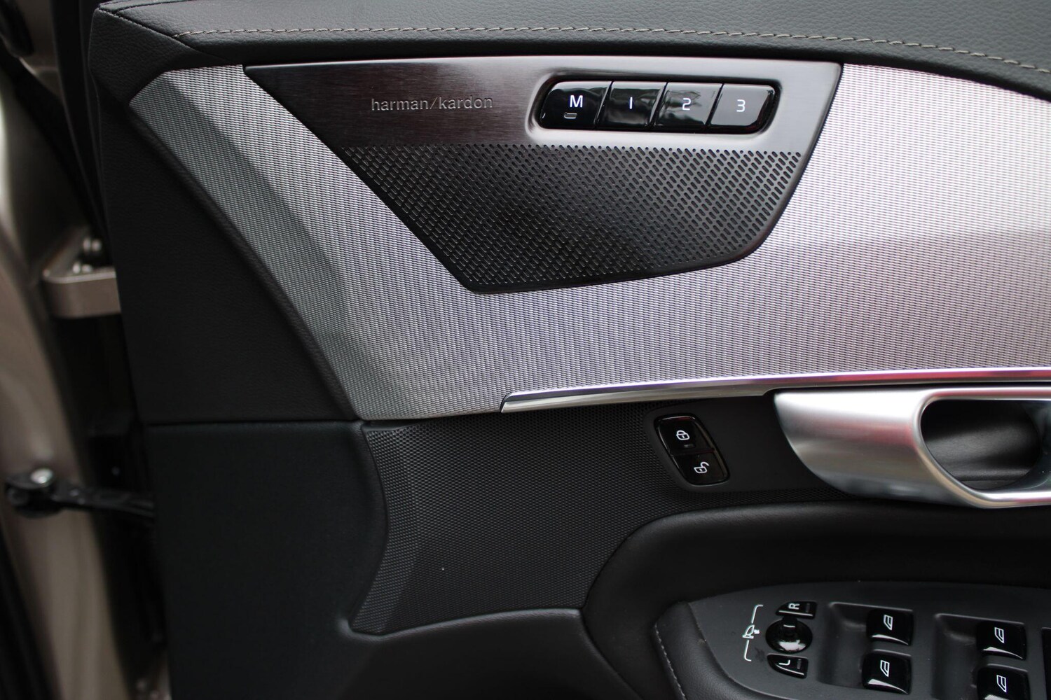 Used Volvo XC90 2023 for sale - 77255538: Photo 31