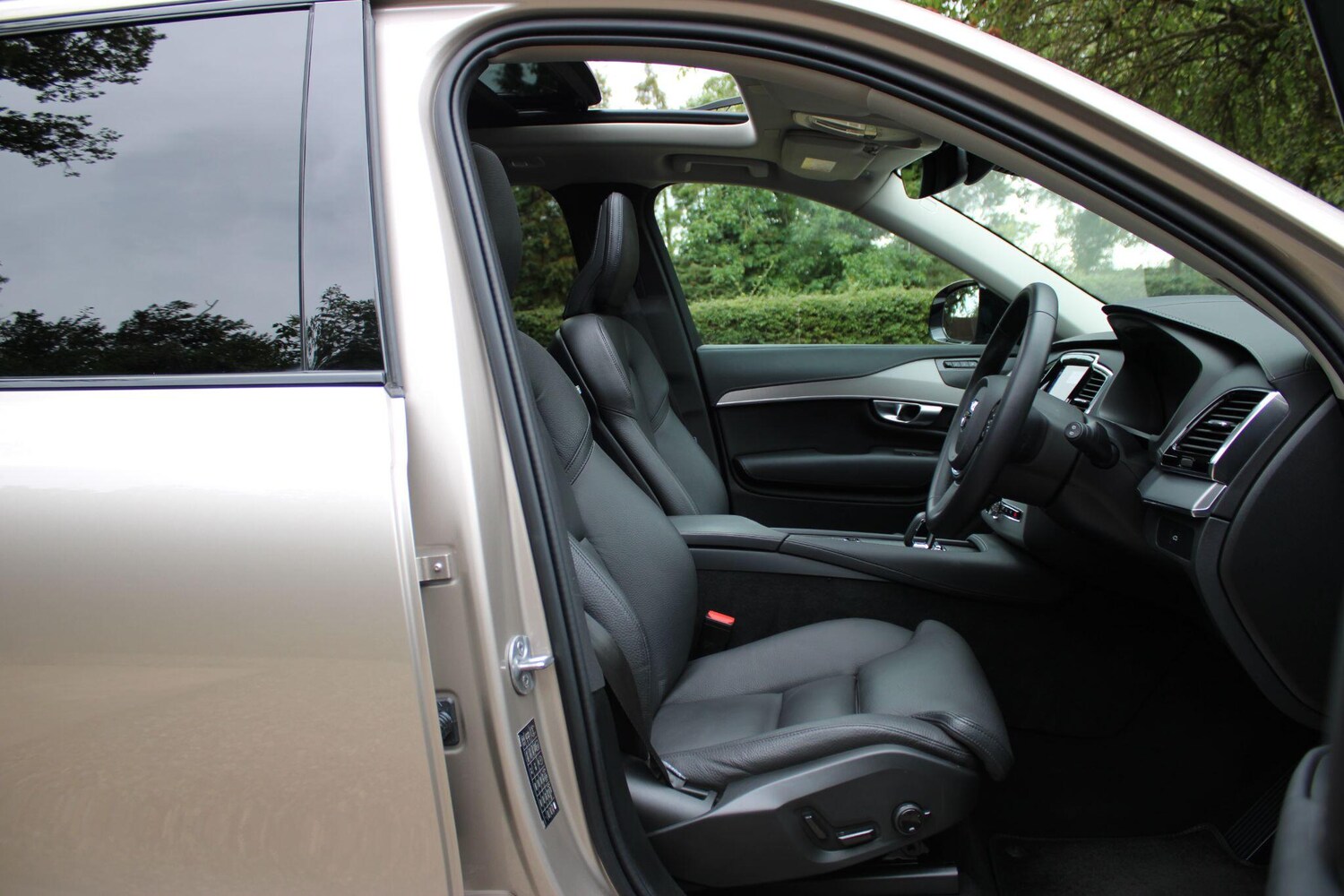 Used Volvo XC90 2023 for sale - 77255538: Photo 6