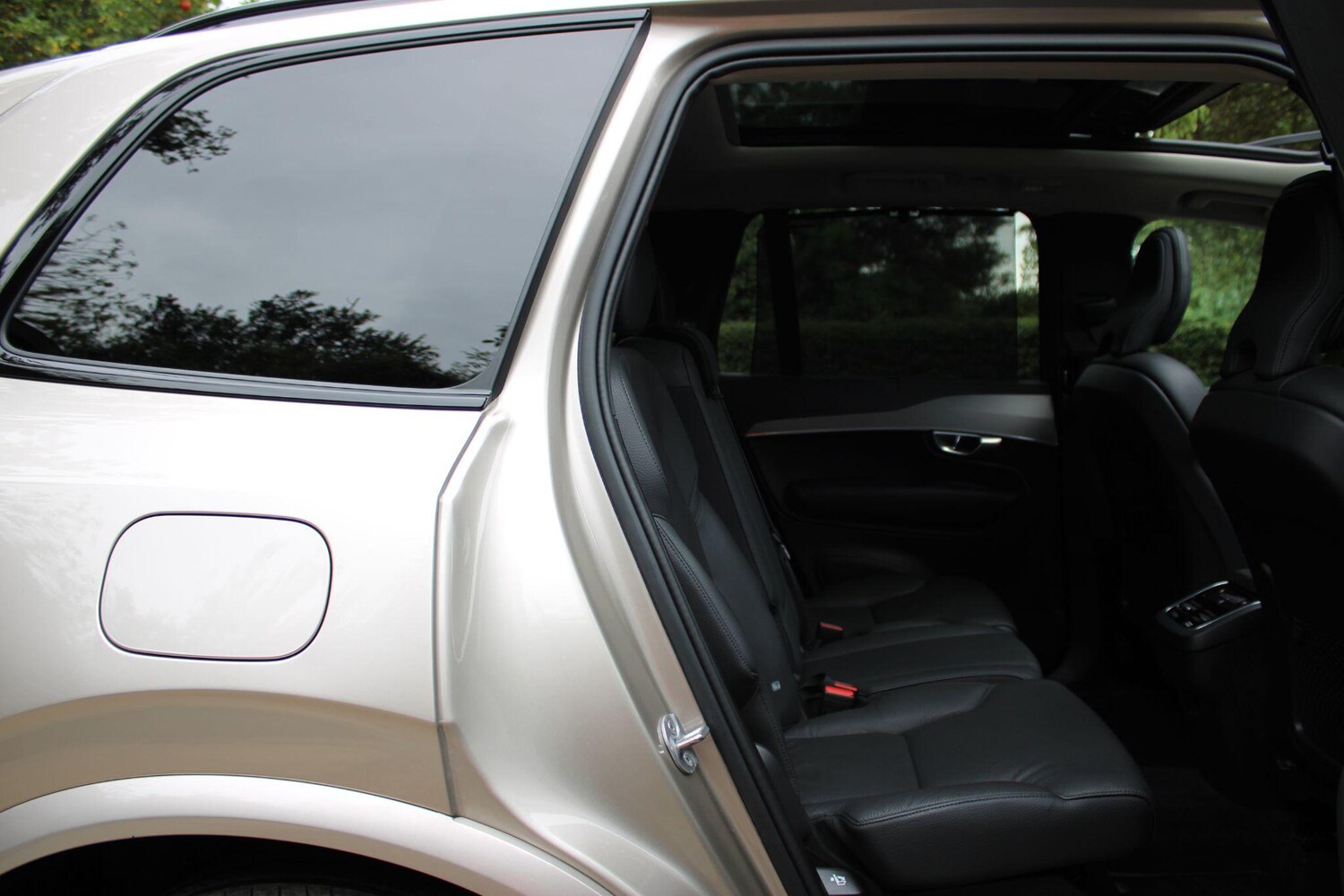 Used Volvo XC90 2023 for sale - 77255538: Photo 9