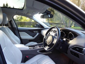 Used Jaguar F-Pace 2018 for sale - 77359995: Photo