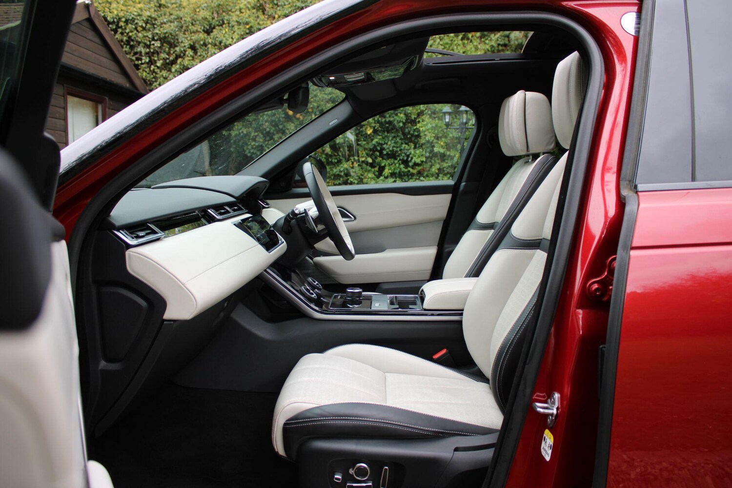 Used Land Rover Range Rover Velar 2019 for sale - 77359994: Photo 16