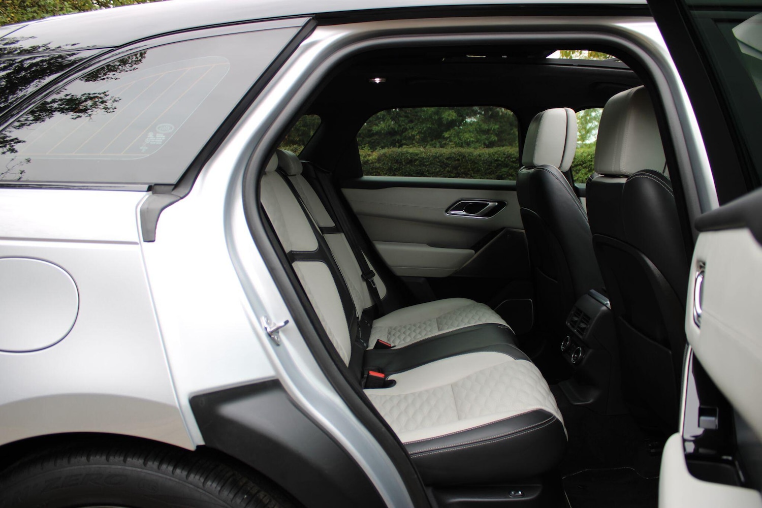 Used Land Rover Range Rover Velar 2019 for sale - 77255547: Photo 12