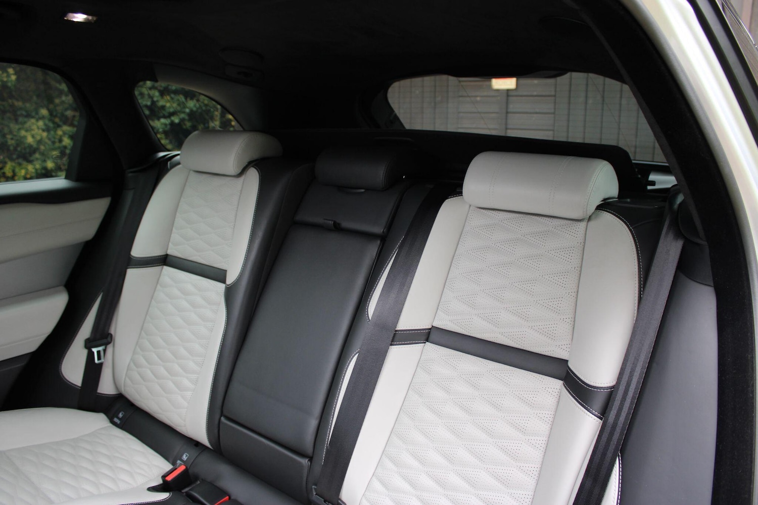 Used Land Rover Range Rover Velar 2019 for sale - 77255547: Photo 15