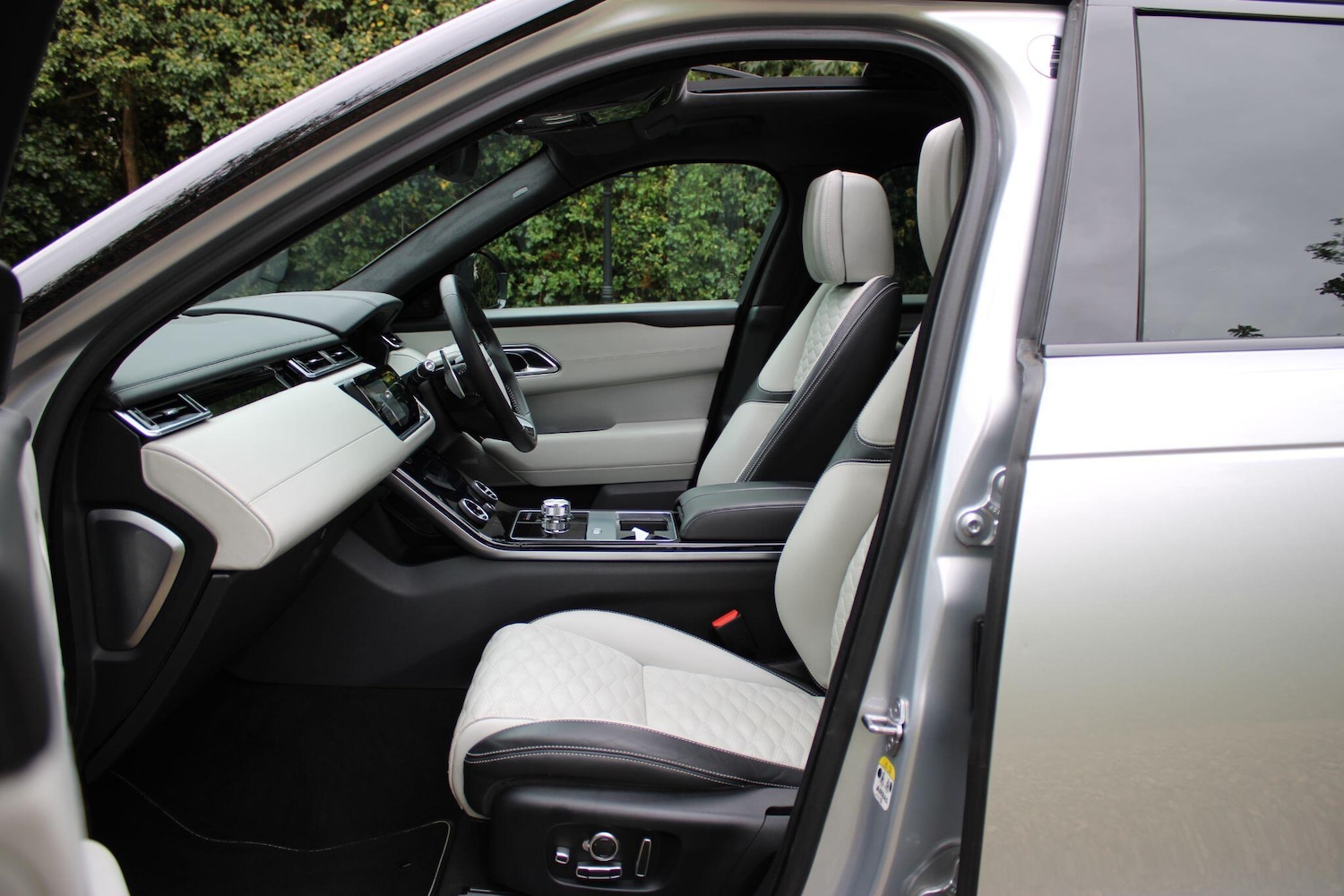 Used Land Rover Range Rover Velar 2019 for sale - 77255547: Photo 16