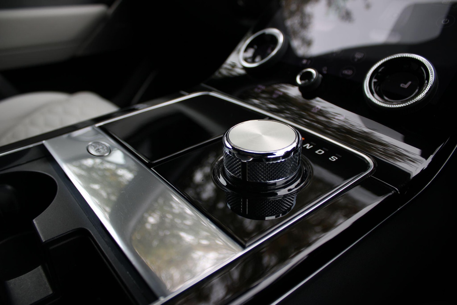 Used Land Rover Range Rover Velar 2019 for sale - 77255547: Photo 37