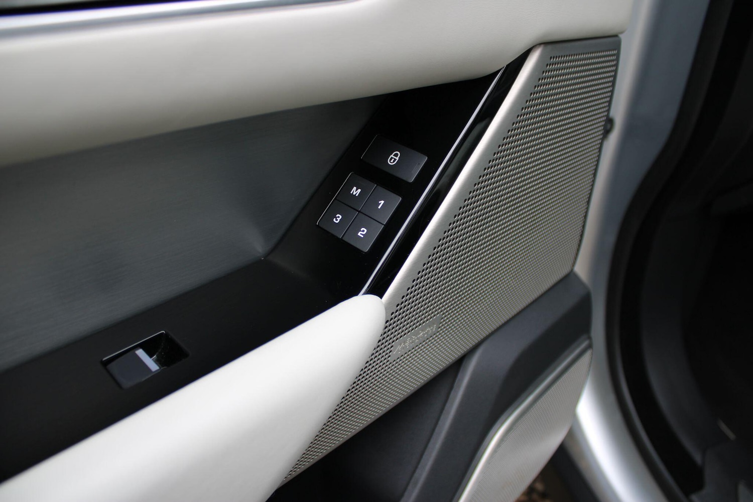 Used Land Rover Range Rover Velar 2019 for sale - 77255547: Photo 41