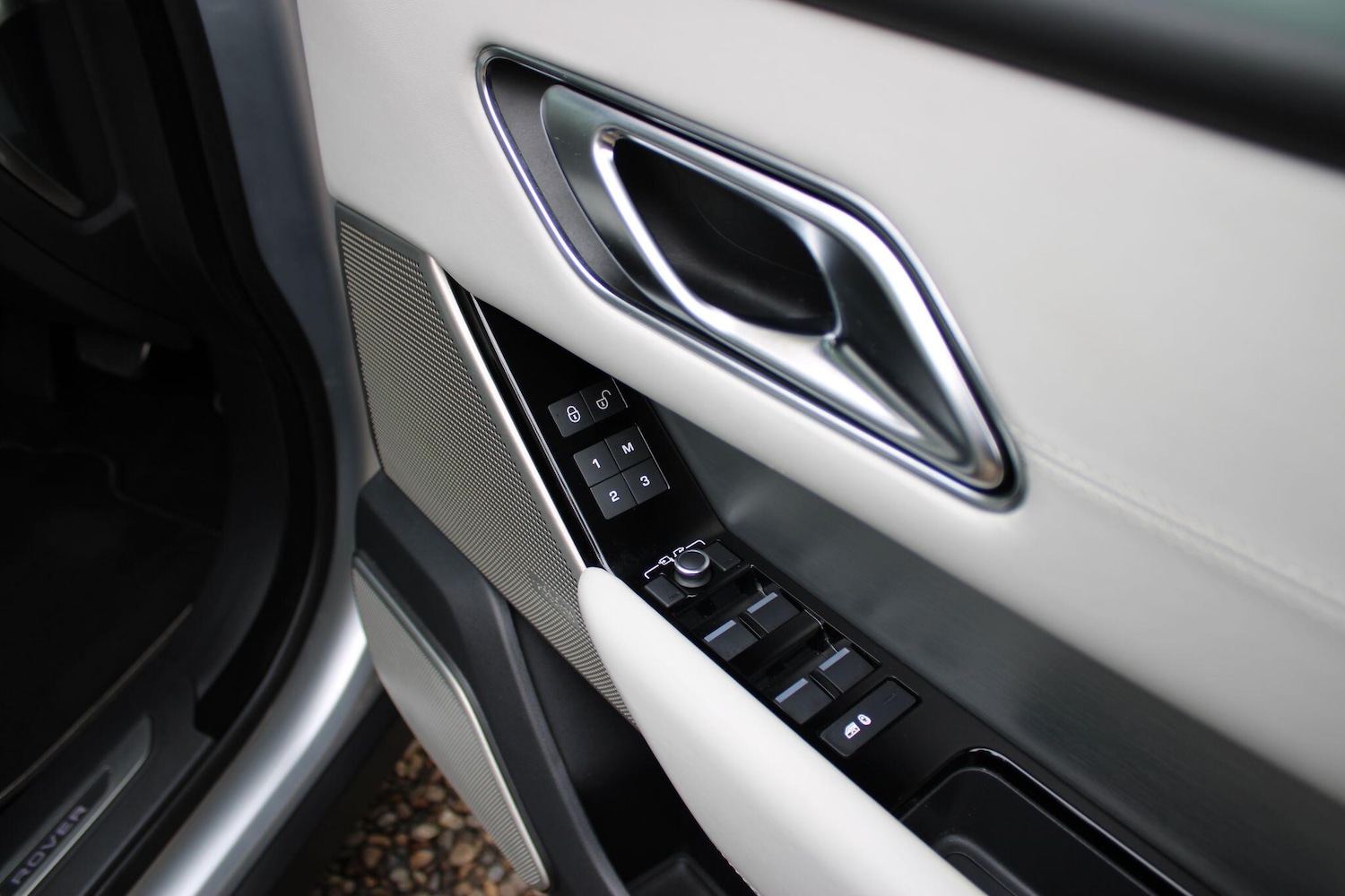 Used Land Rover Range Rover Velar 2019 for sale - 77255547: Photo 42