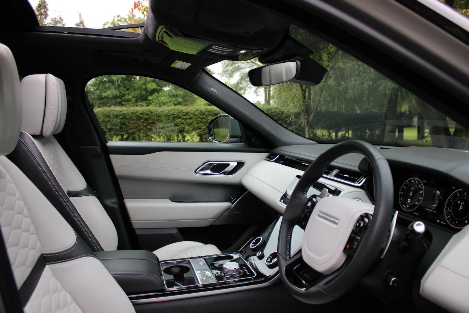 Used Land Rover Range Rover Velar 2019 for sale - 77255547: Photo 6