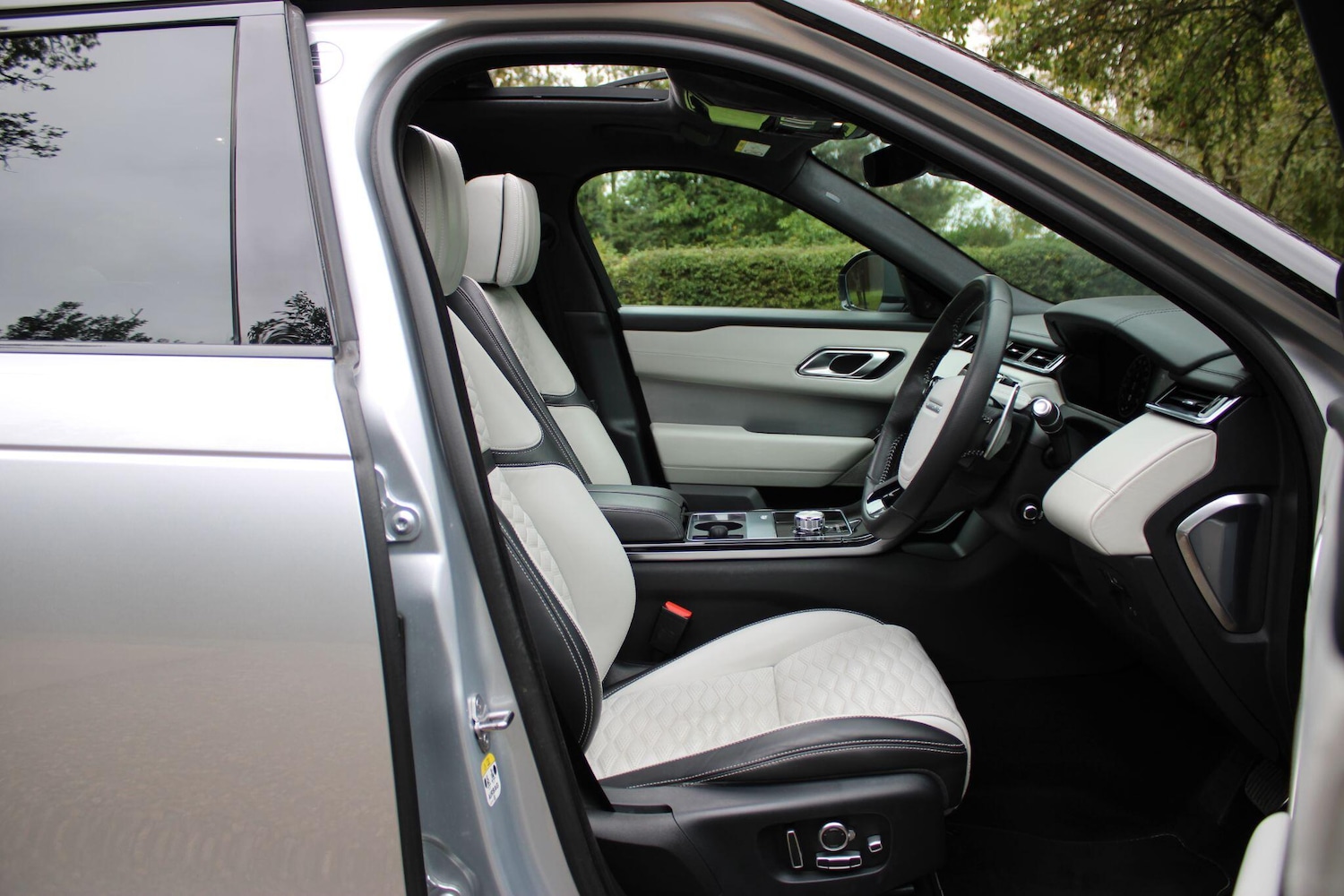 Used Land Rover Range Rover Velar 2019 for sale - 77255547: Photo 7