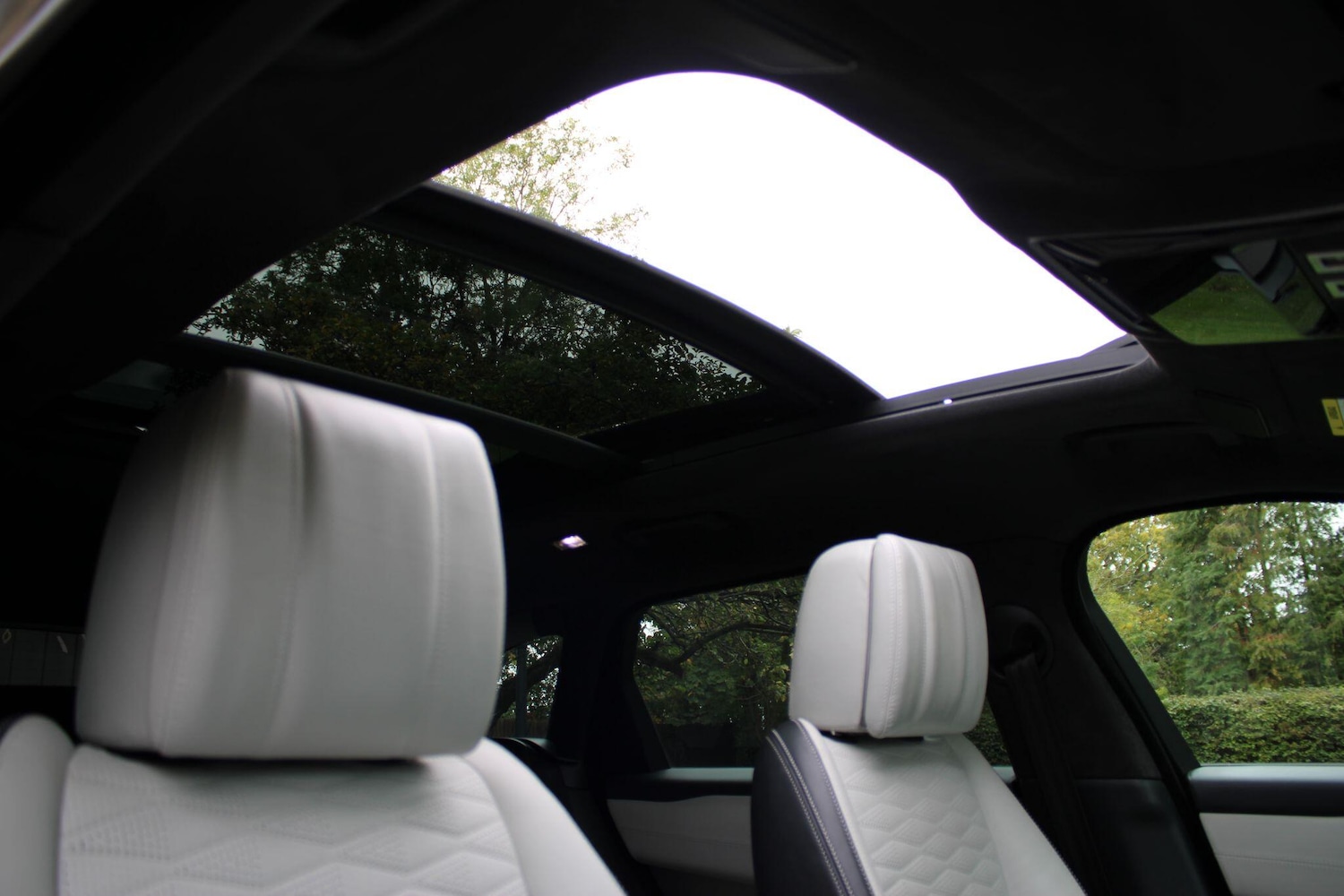 Used Land Rover Range Rover Velar 2019 for sale - 77255547: Photo 9