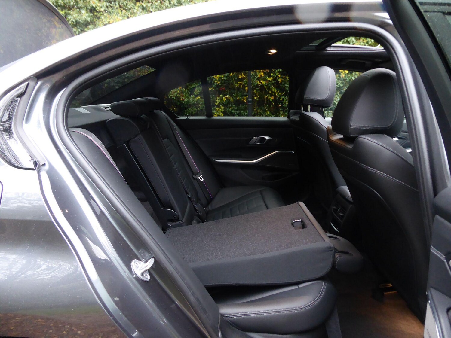 Used BMW 3 Series 2020 for sale - 77360002: Photo 11