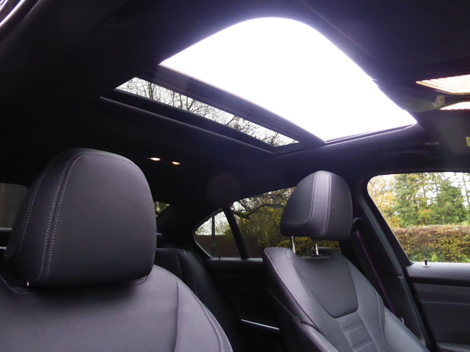 Used BMW 3 Series 2020 for sale - 77360002: Photo 9