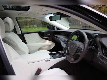 Used Lexus LS 2018 for sale - 77359991: Photo