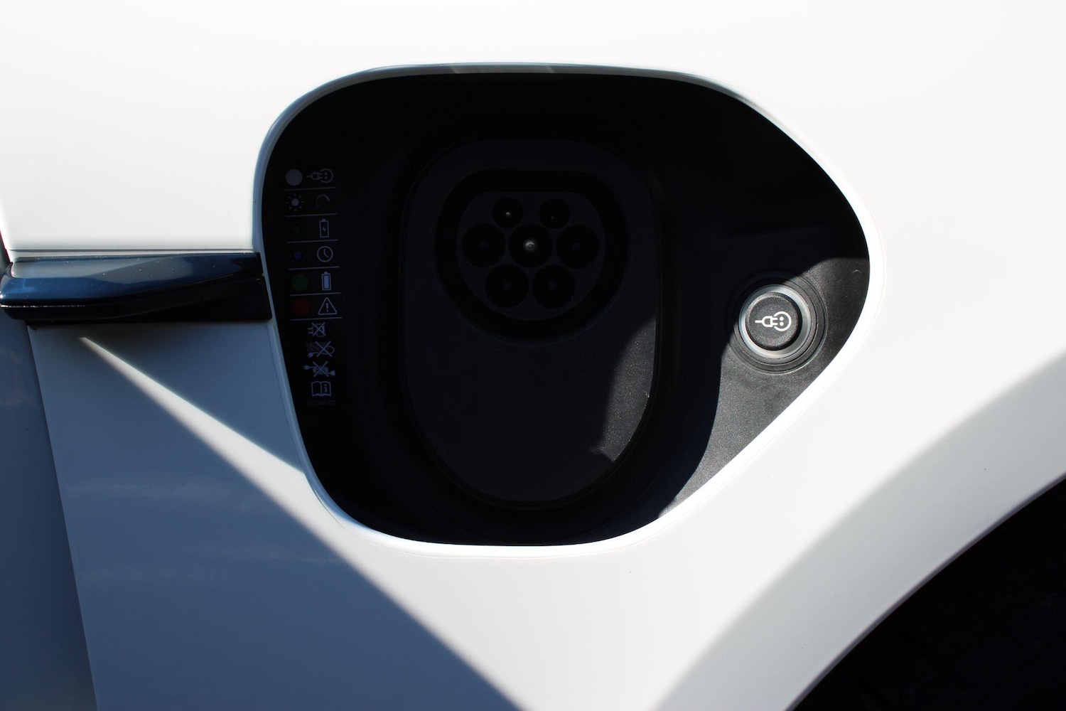 Used Porsche Taycan for sale - 77326243: Photo 41