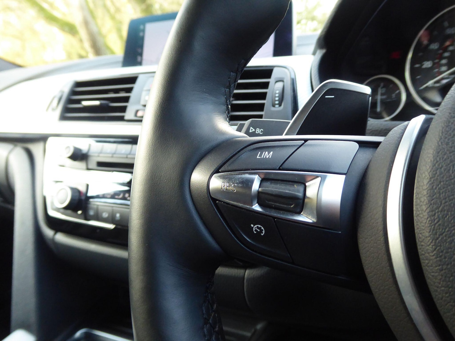 Used BMW 3 Series 2018 for sale - 77326211: Photo 33