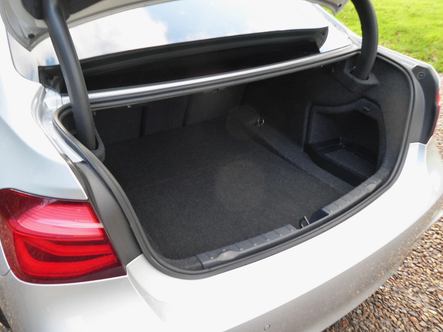 Used BMW 3 Series 2018 for sale - 77359990: Photo 47