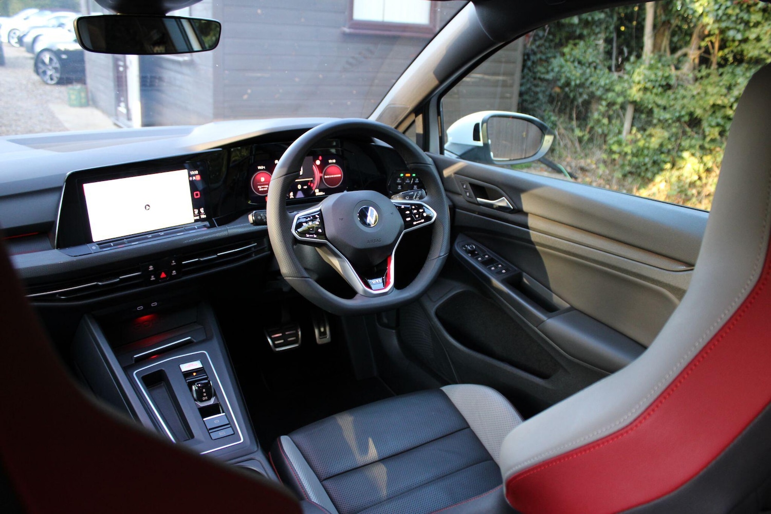 Used Volkswagen Golf 2021 for sale - 77255540: Photo 2