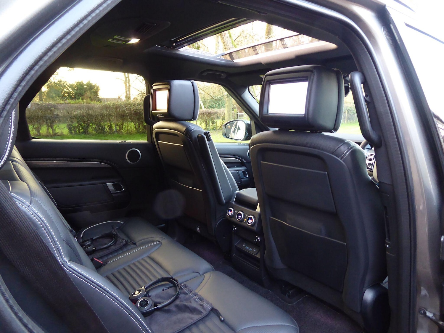 Used Land Rover Discovery 2020 for sale - 77255514: Photo 2