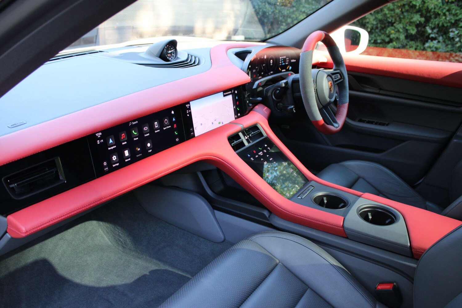 Used Porsche Taycan for sale - 77360000: Photo 17