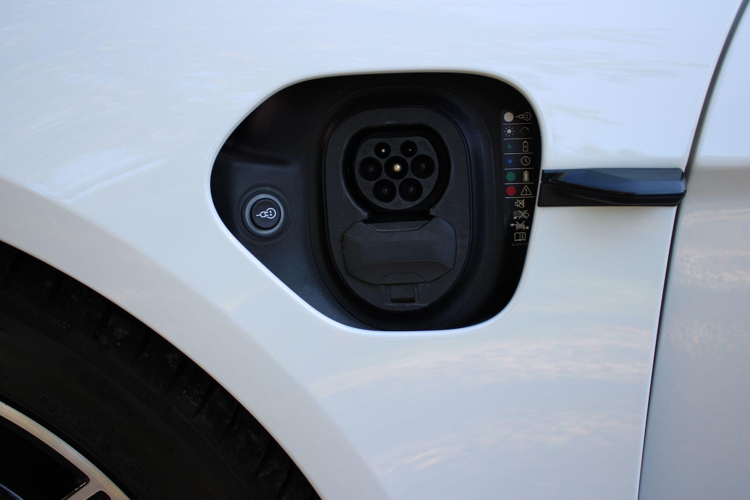 Used Porsche Taycan for sale - 77360000: Photo 40