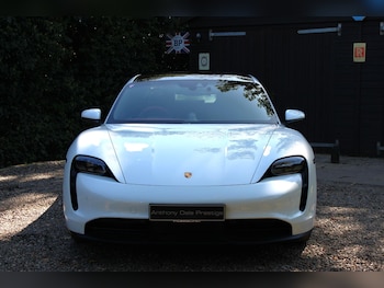 Used Porsche Taycan 2020 for sale - 77360000: Photo