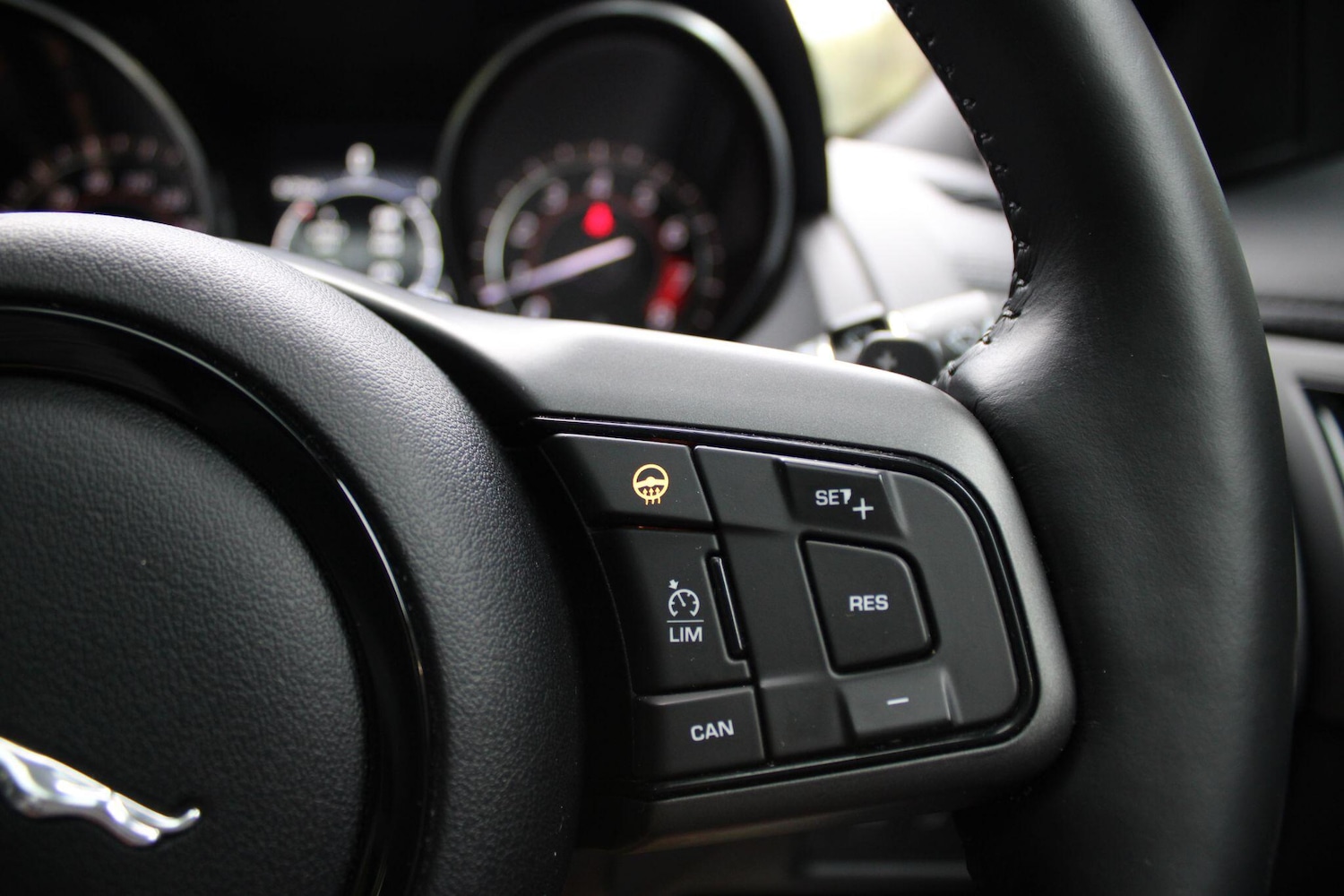 Used Jaguar F-Type for sale - 77326203: Photo 19