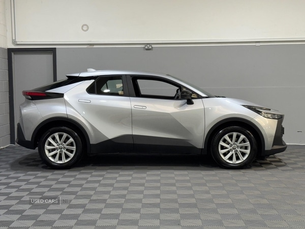 Used Toyota C-HR 2024 for sale - 77244444: Photo 12