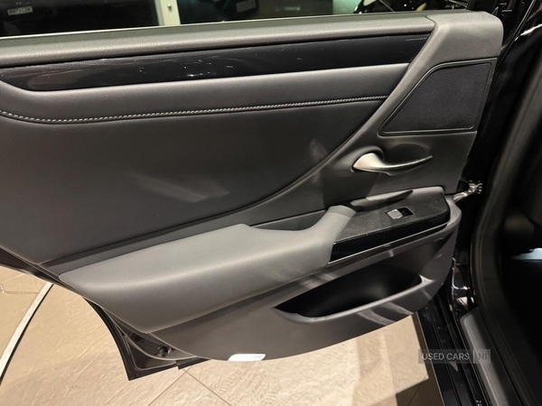 Used Lexus ES 2022 for sale - 76634510: Photo 16