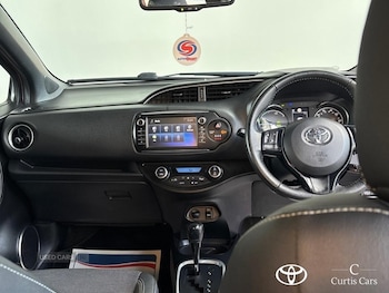 Used Toyota Yaris 2019 for sale - 78472109: Photo