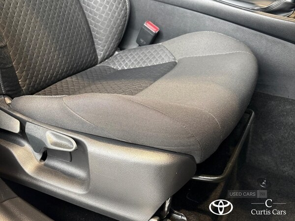 Used Toyota C-HR 2023 for sale - 77613312: Photo 32