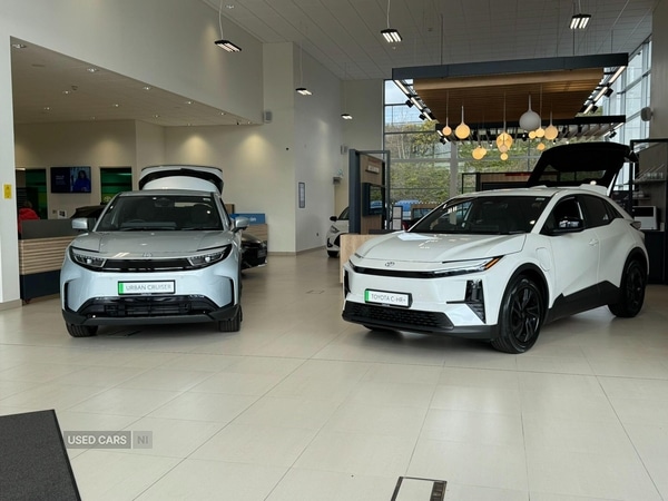 Used Toyota C-HR 2023 for sale - 77613312: Photo 53