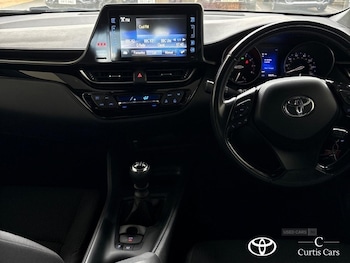 Used Toyota C-HR 2019 for sale - 78797610: Photo
