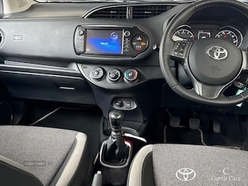 Used Toyota Yaris 2020 for sale - 79442436: Photo