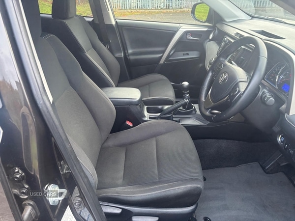 Used Toyota RAV4 2015 for sale - 76359290: Photo 10