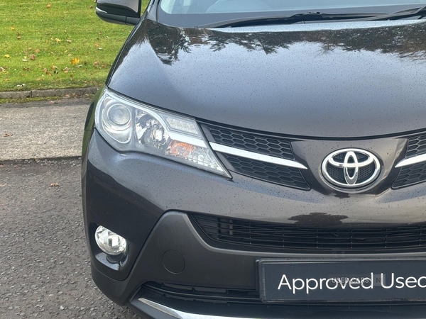 Used Toyota RAV4 2015 for sale - 76359290: Photo 2