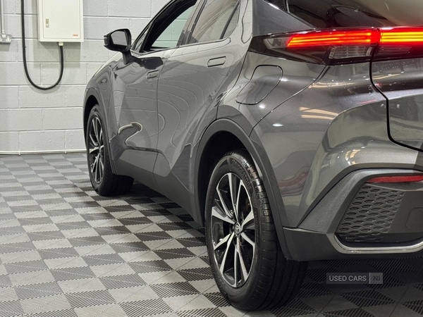 Used Toyota C-HR 2024 for sale - 77244433: Photo 2