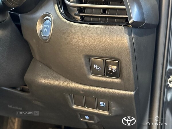 Used Toyota C-HR 2022 for sale - 77400999: Photo 32