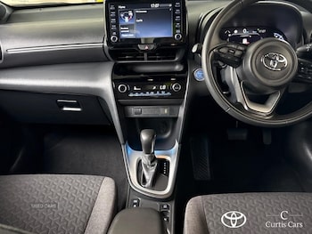 Used Toyota Yaris Cross 2023 for sale - 79256711: Photo