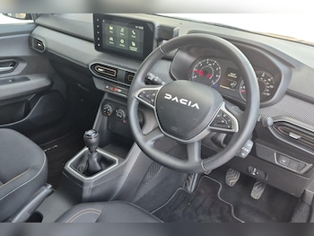 Used Dacia Sandero Stepway 2024 for sale - 78464500: Photo