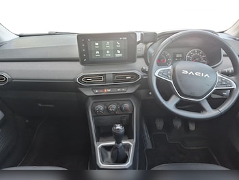 Used Dacia Sandero Stepway 2024 for sale - 78464500: Photo