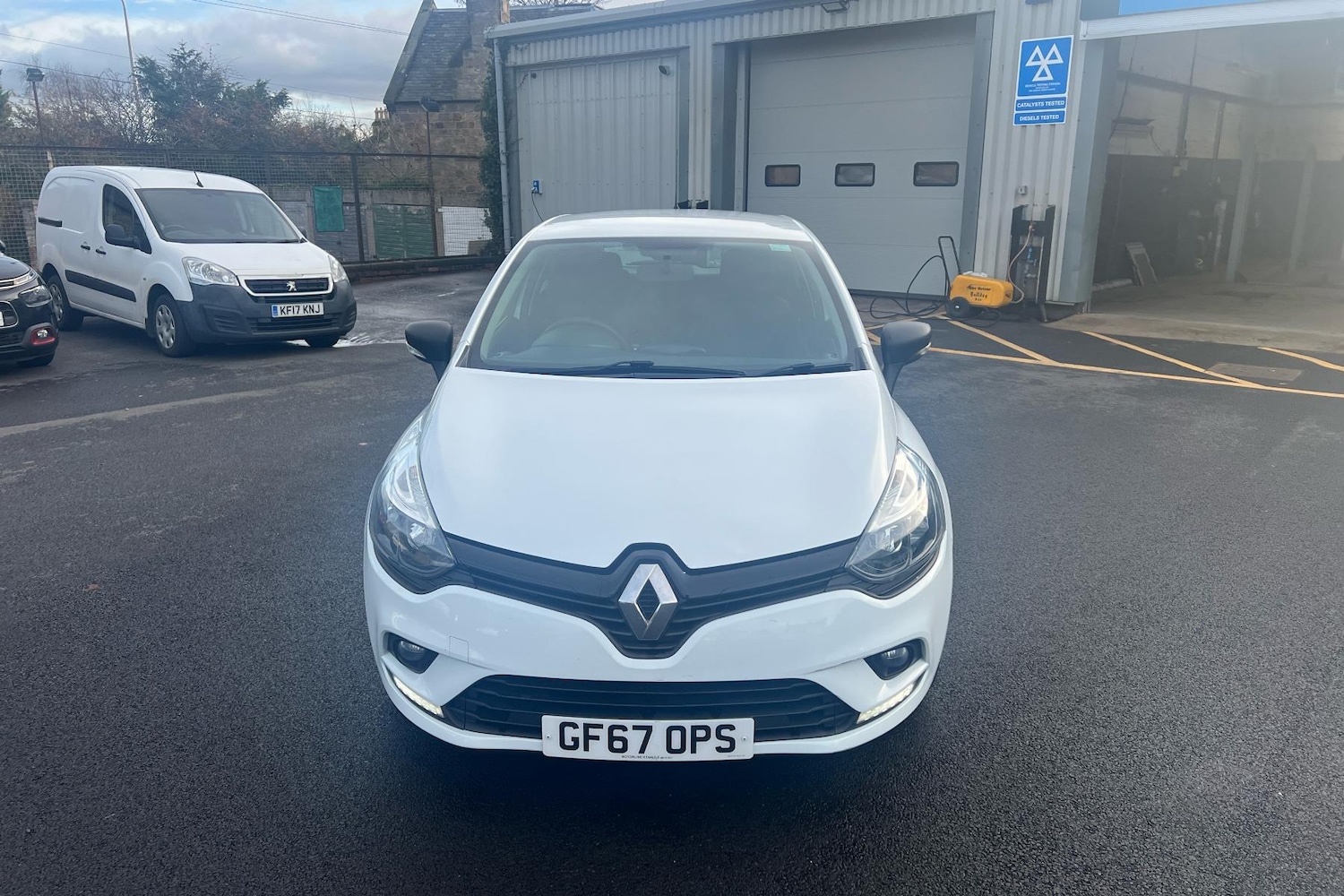 Used Renault Clio 2017 for sale - 76564612: Photo 21