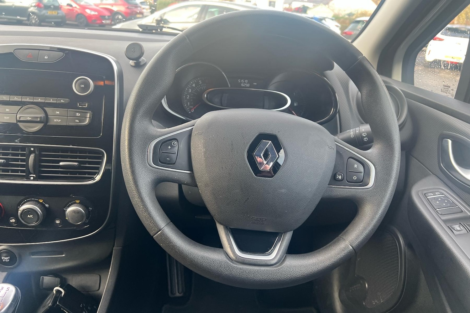 Used Renault Clio 2017 for sale - 76564612: Photo 4