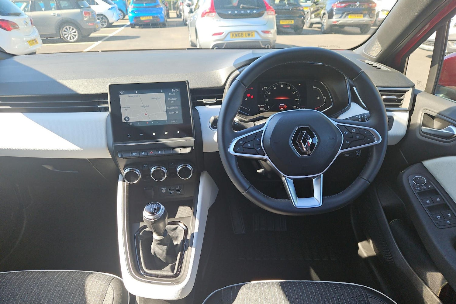 Used Renault Clio 2022 for sale - 75981136: Photo 4